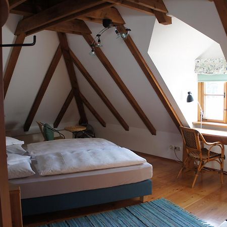 Hotel Schwarzer Adler Эрланген Номер фото